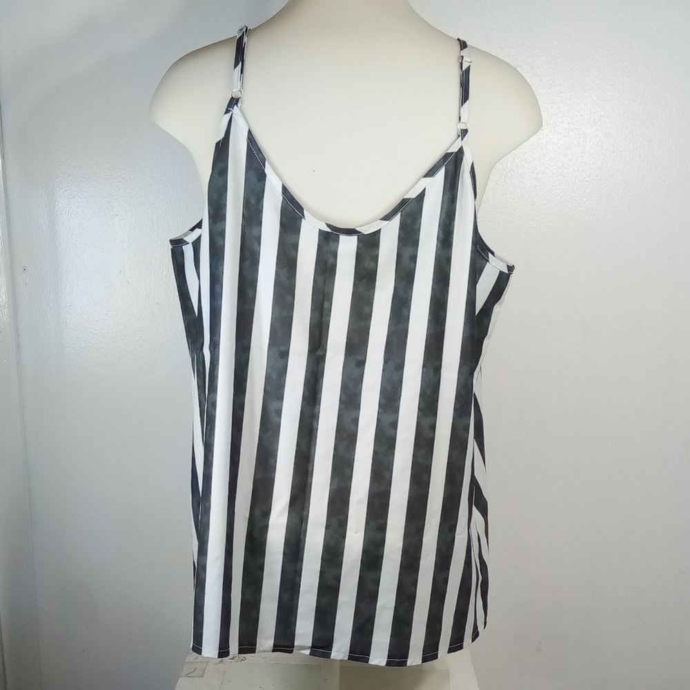 Womens Gray White Stripe Tank Top Sz XL - Picture 10 of 11